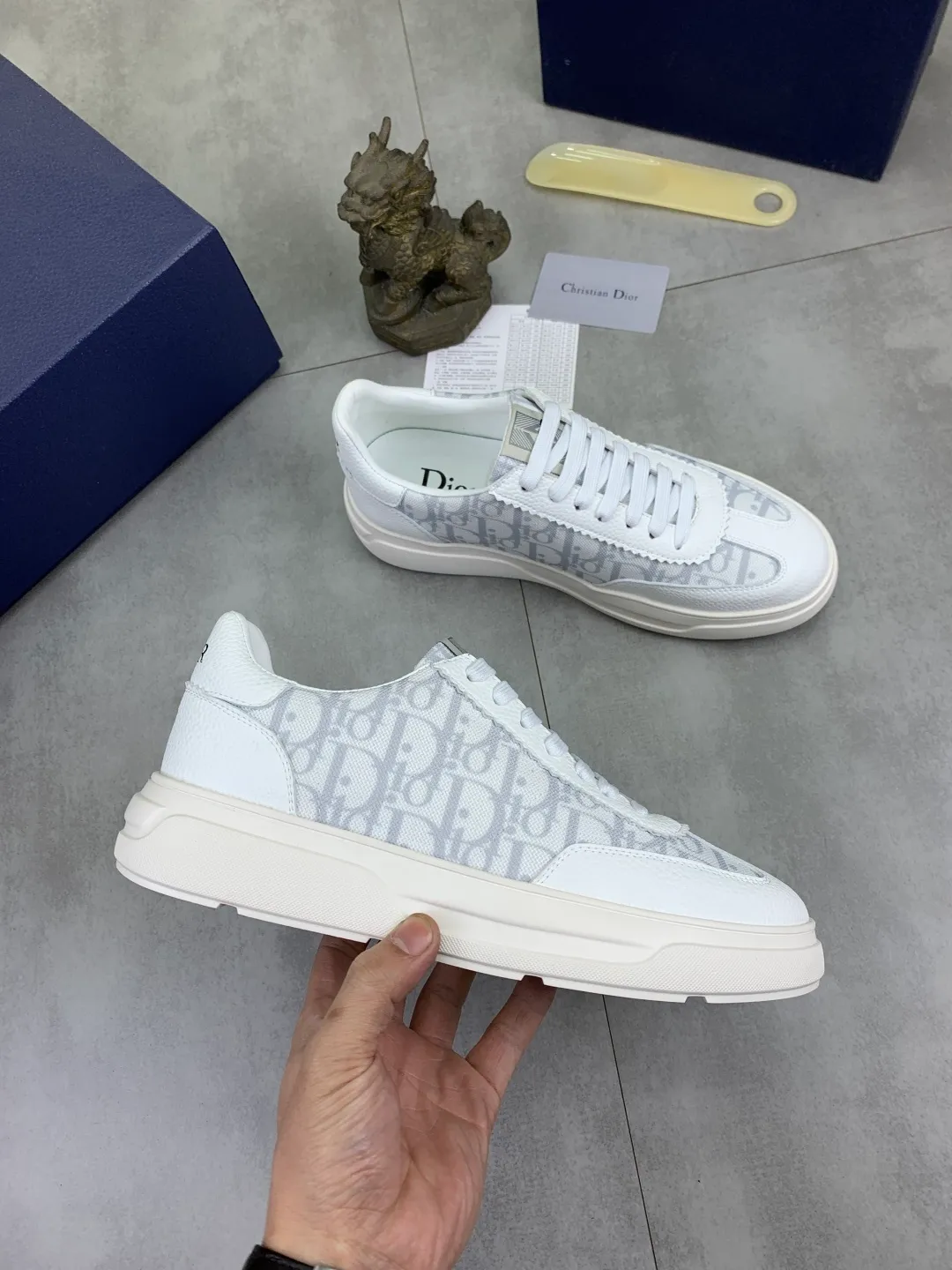 Men's men's shoes P420💰[New style]🆘[Dior] Dior original lace-up low-top men's shoes Classic casual shoes 🔥This model is the official classic model with high quality and made by famous original designers. It is made of high-quality cowhide with original materials➕comfortable and breathable mesh lining➕pigskin insole. The perfect last shape and generous and fashionable design have attracted many consumers and are suitable for drivers to drive🚗. What you want is the best quality in the market. Color: 4️⃣Color Code number: 38--44 (45 customized)